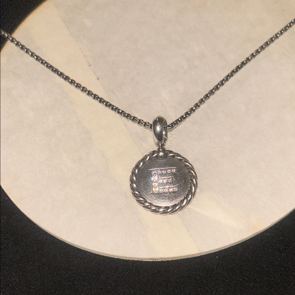 David Yurman Silver Letter E Rope-Edge Pendant Necklace/ Like New🤍E